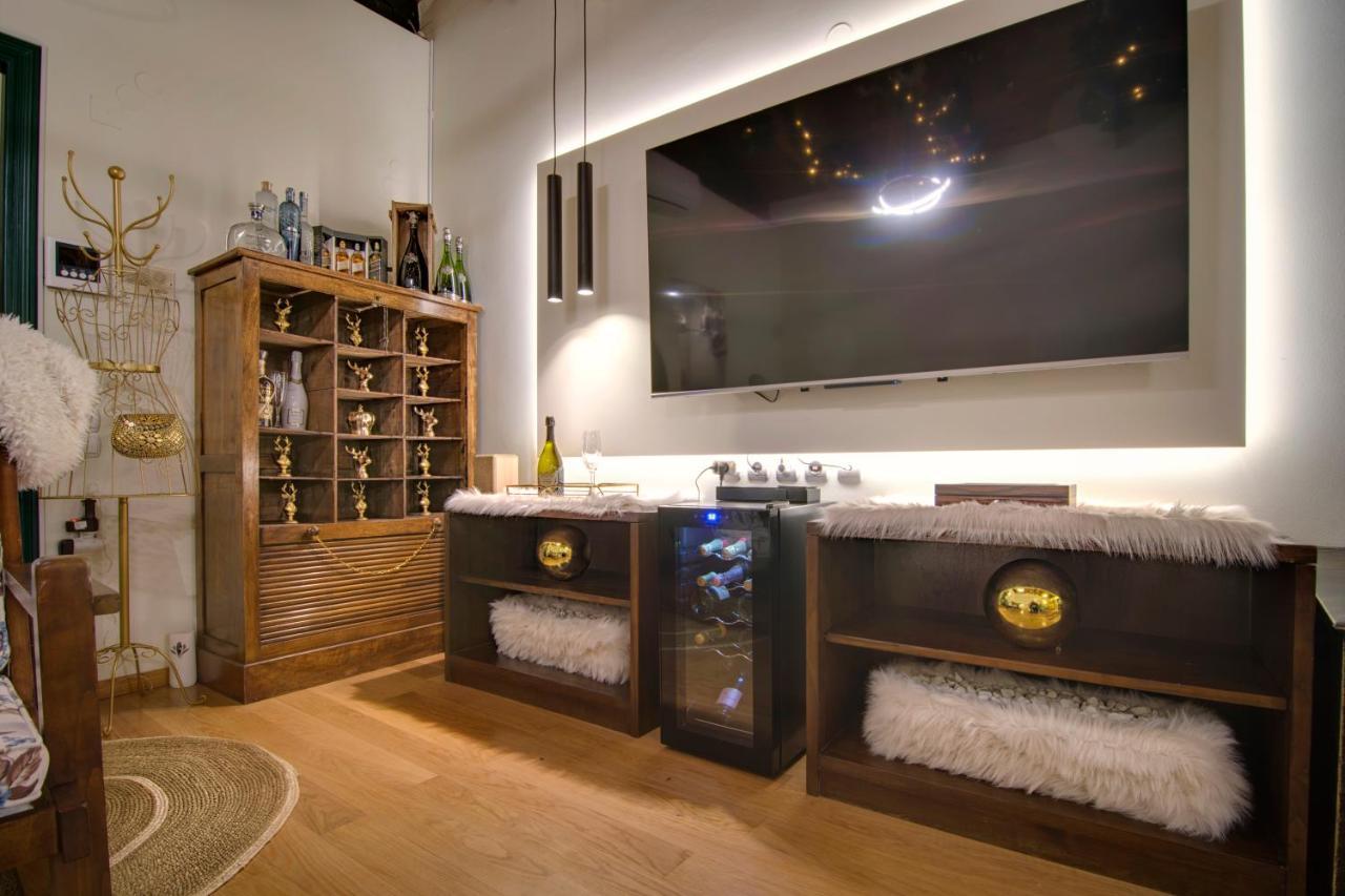 Iqoqo Hotels - Luxury Suites อิโออันนินา ภายนอก รูปภาพ