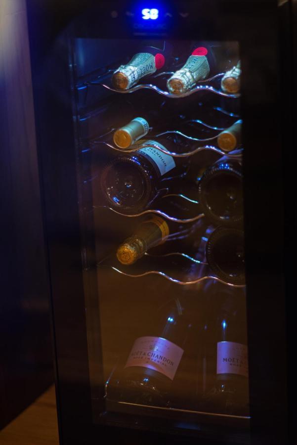 Iqoqo Hotels - Luxury Suites อิโออันนินา ภายนอก รูปภาพ